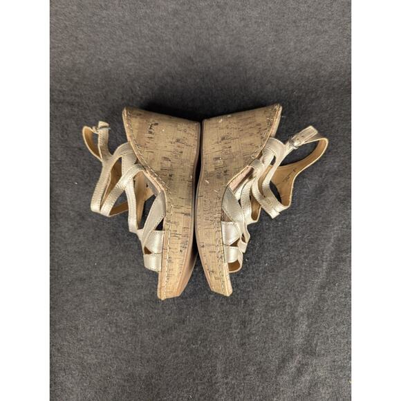 BOC Gold Leather Strappy Cork Wedge Heel Sandals Women's sz 9m - Picture 3 of 10